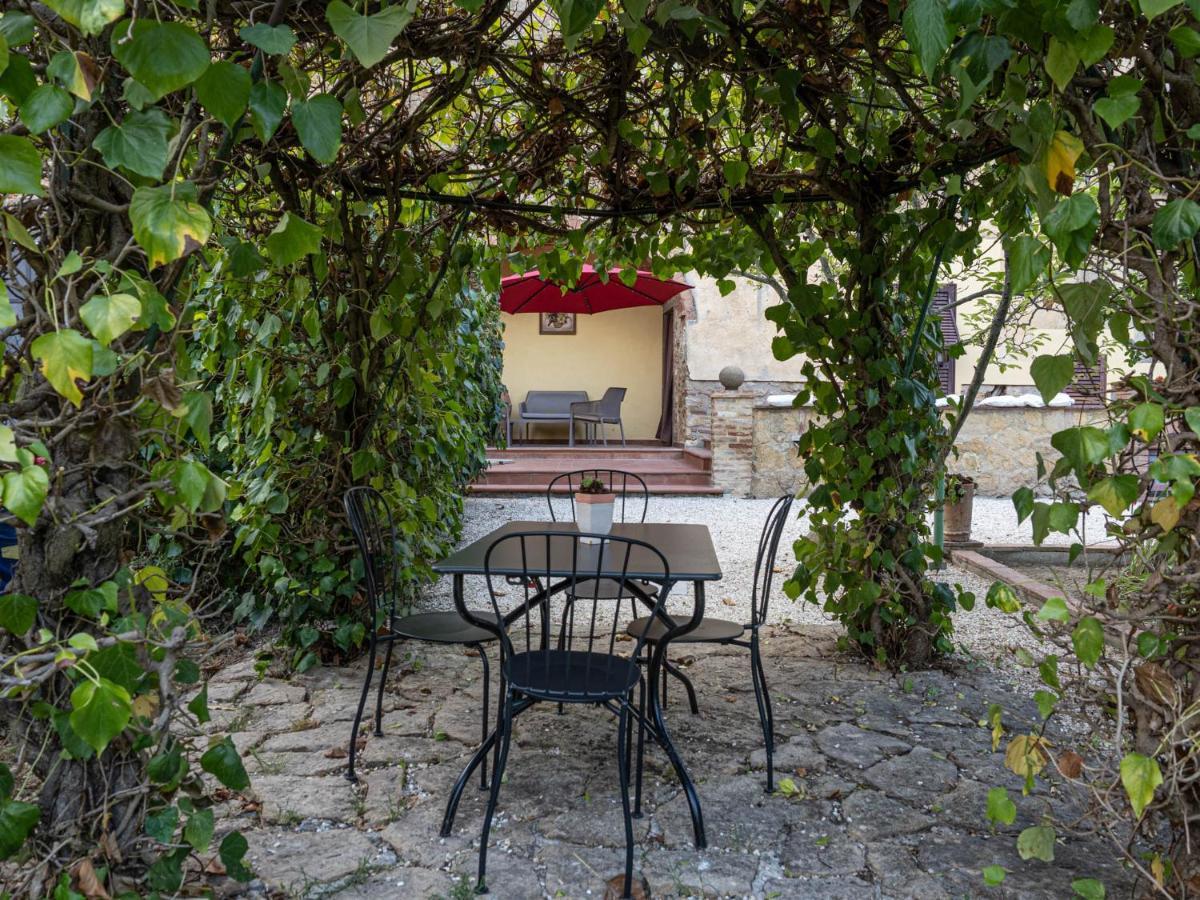 Podere Mona Pomarance Exteriör bild