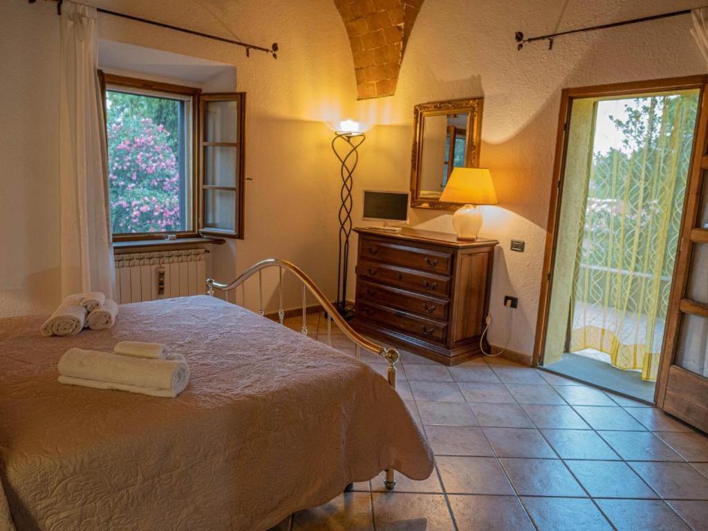 Podere Mona Pomarance Exteriör bild