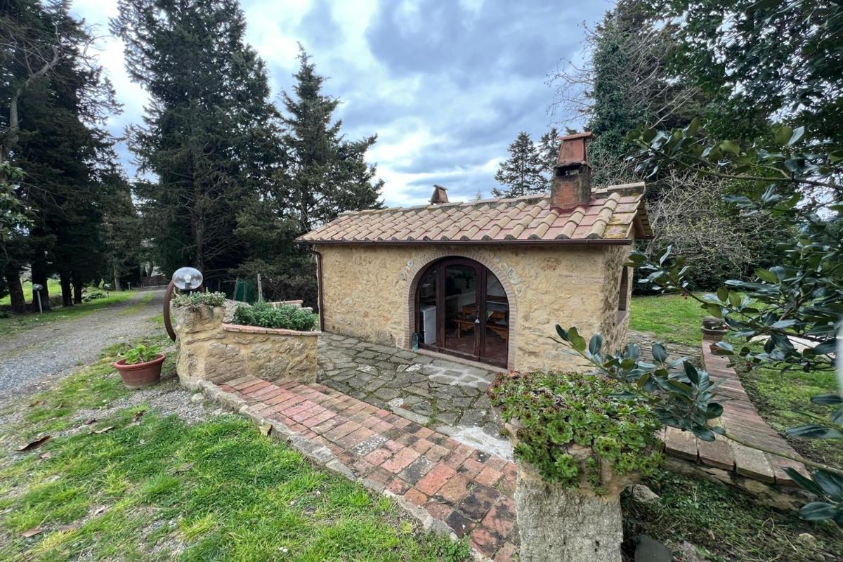 Podere Mona Pomarance Exteriör bild
