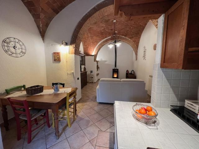 Podere Mona Pomarance Exteriör bild